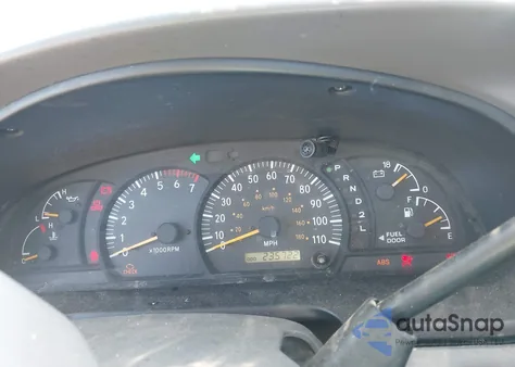 2003 Toyota Tundra Sr5 V8 z USA, uszkodzony, nr VIN 5TBBT44183S437555